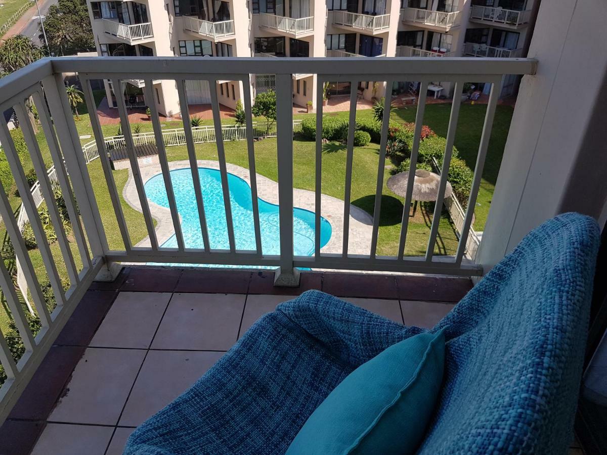 Umdloti Beach Apartment Esterno foto