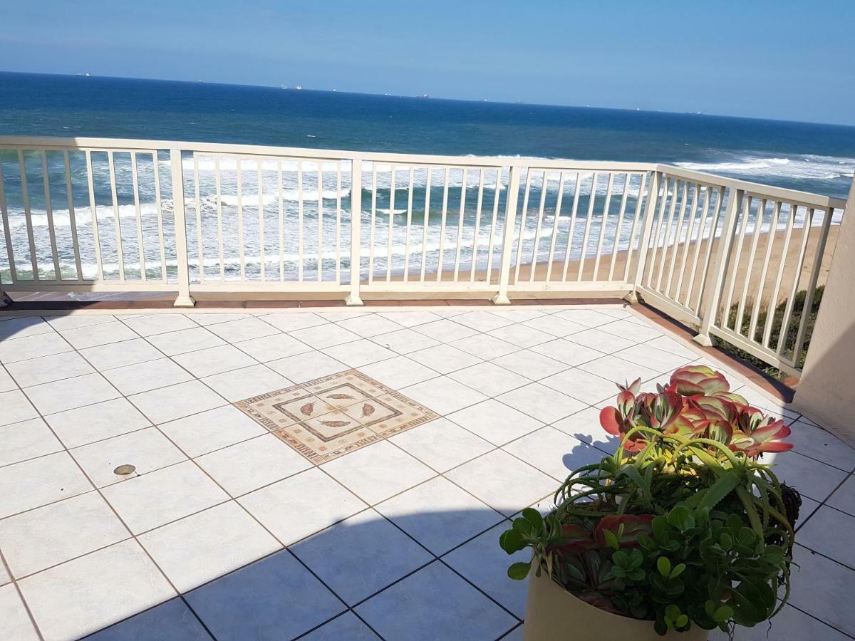 Umdloti Beach Apartment Esterno foto
